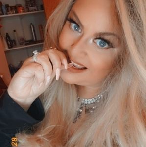 Meet your Posher, Kellie